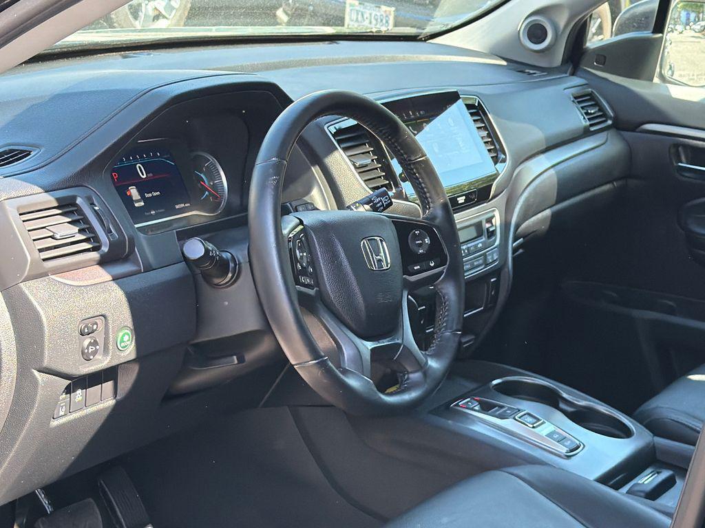 used 2021 Honda Pilot car, priced at $28,999