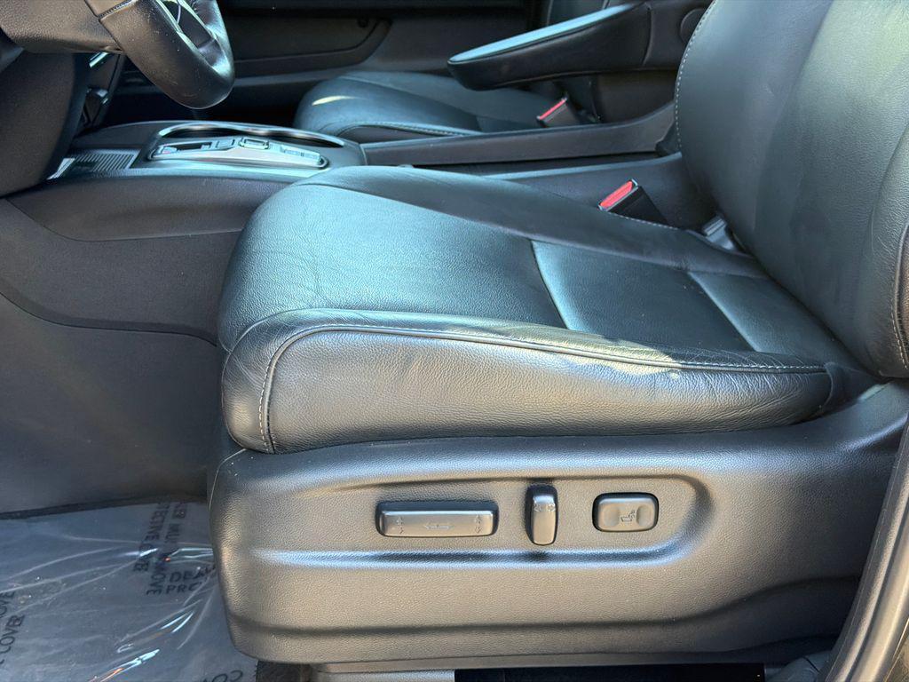 used 2021 Honda Pilot car, priced at $28,999