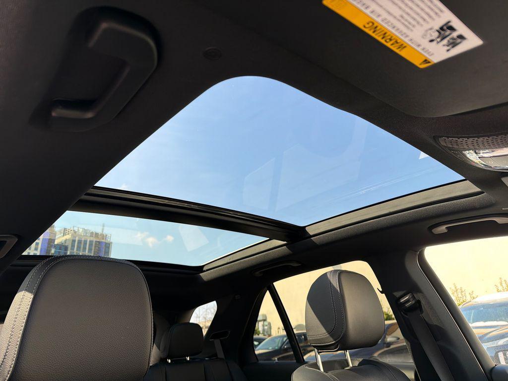 used 2025 Mercedes-Benz GLE 350 car, priced at $55,000