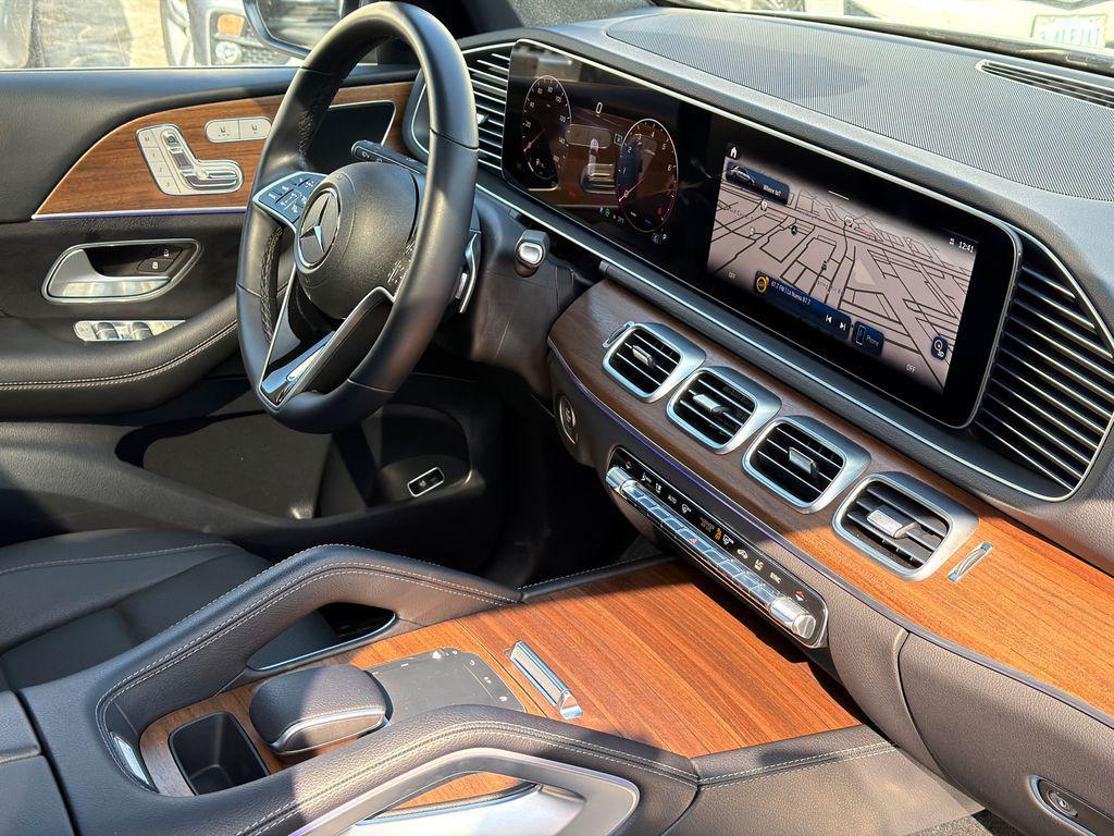 used 2025 Mercedes-Benz GLE 350 car, priced at $55,000