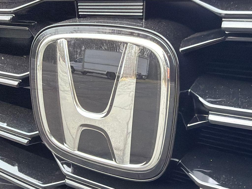 new 2025 Honda Pilot car, priced at $48,739