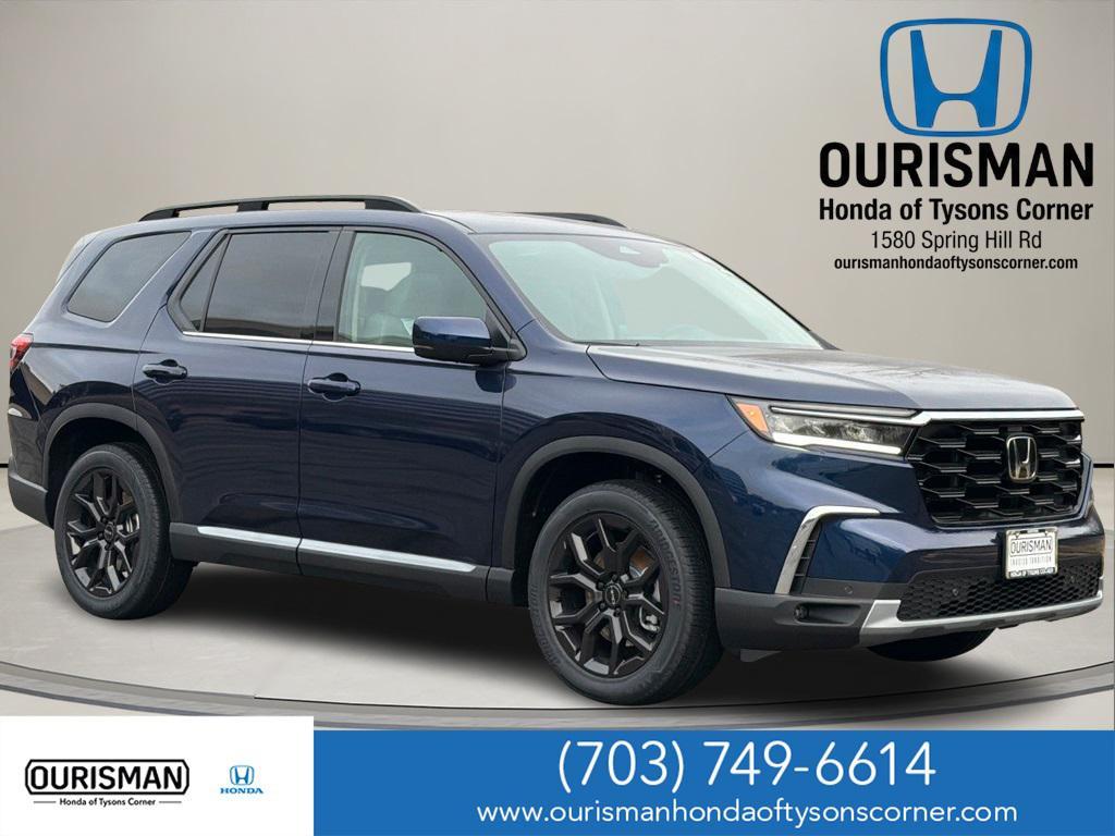new 2025 Honda Pilot car, priced at $48,739
