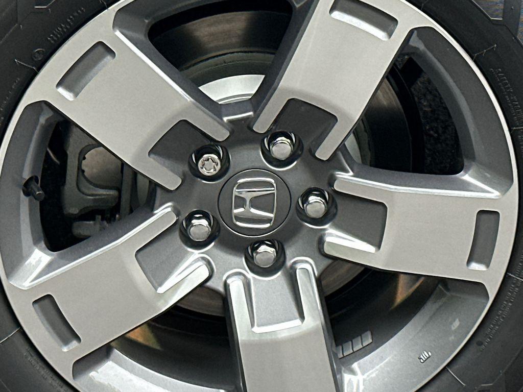 new 2025 Honda Ridgeline car, priced at $39,832