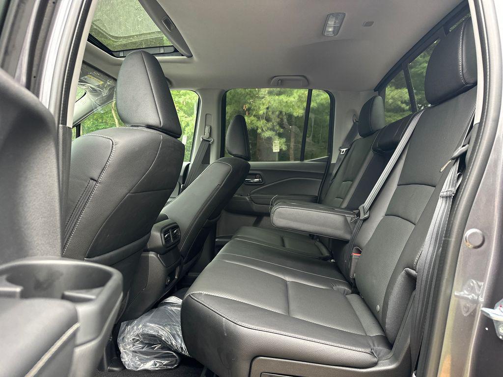 new 2025 Honda Ridgeline car, priced at $39,832