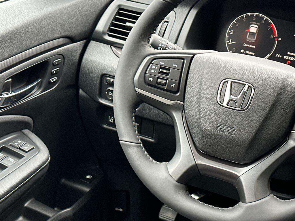 new 2025 Honda Ridgeline car, priced at $39,832