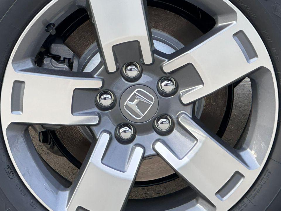 new 2025 Honda Ridgeline car, priced at $43,701