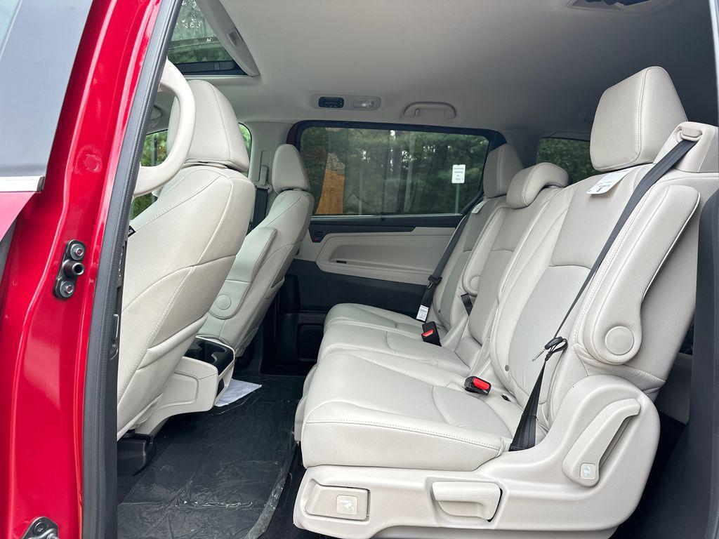 new 2026 Honda Odyssey car, priced at $42,508