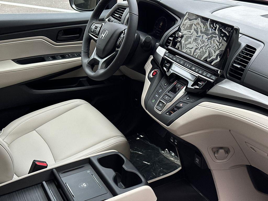 new 2026 Honda Odyssey car, priced at $42,508