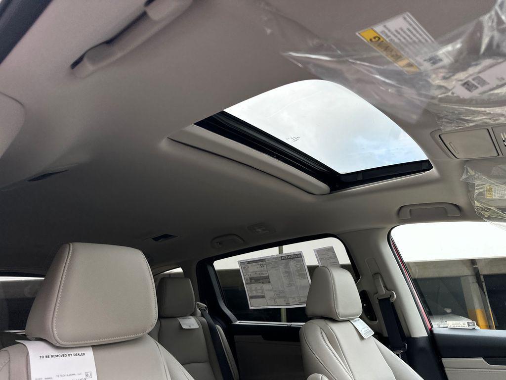 new 2026 Honda Odyssey car, priced at $42,508