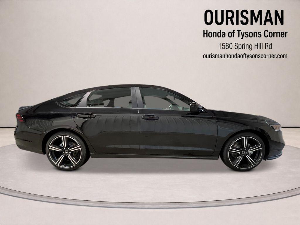 new 2026 Honda Accord Hybrid car, priced at $33,652