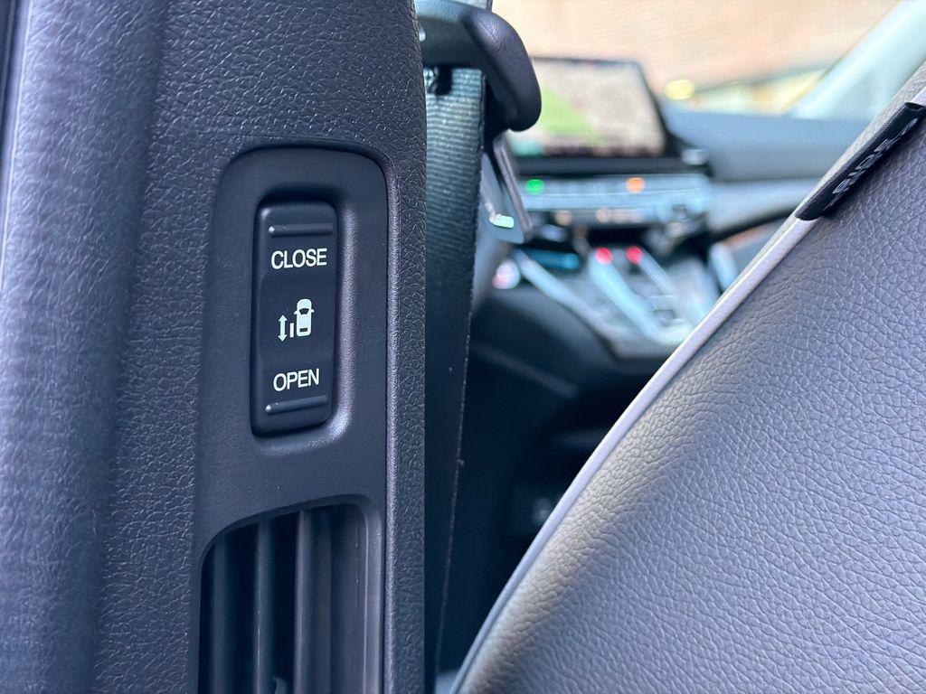 new 2026 Honda Odyssey car, priced at $52,126