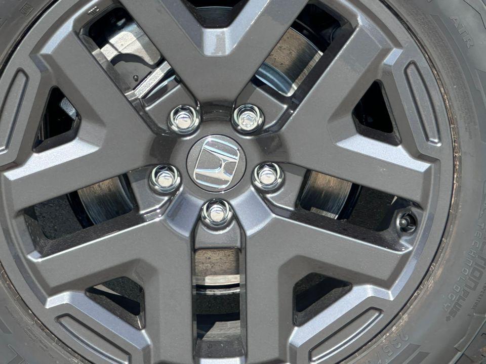 new 2026 Honda CR-V Hybrid car, priced at $38,610