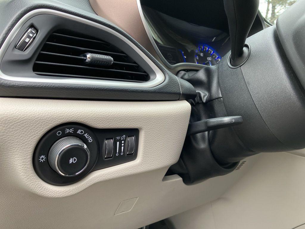 used 2018 Chrysler Pacifica car, priced at $14,500