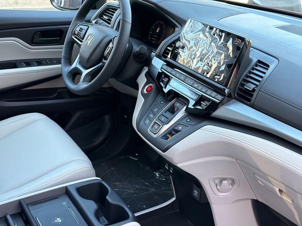 new 2026 Honda Odyssey car, priced at $42,508