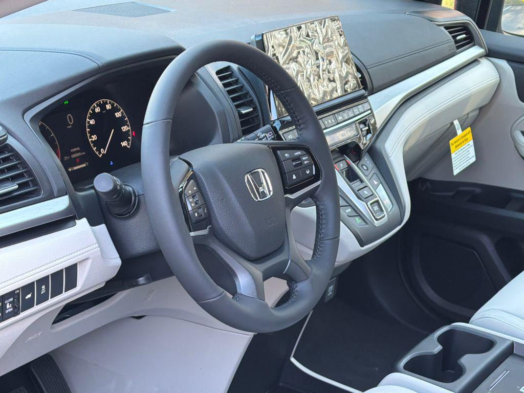 new 2026 Honda Odyssey car, priced at $42,508