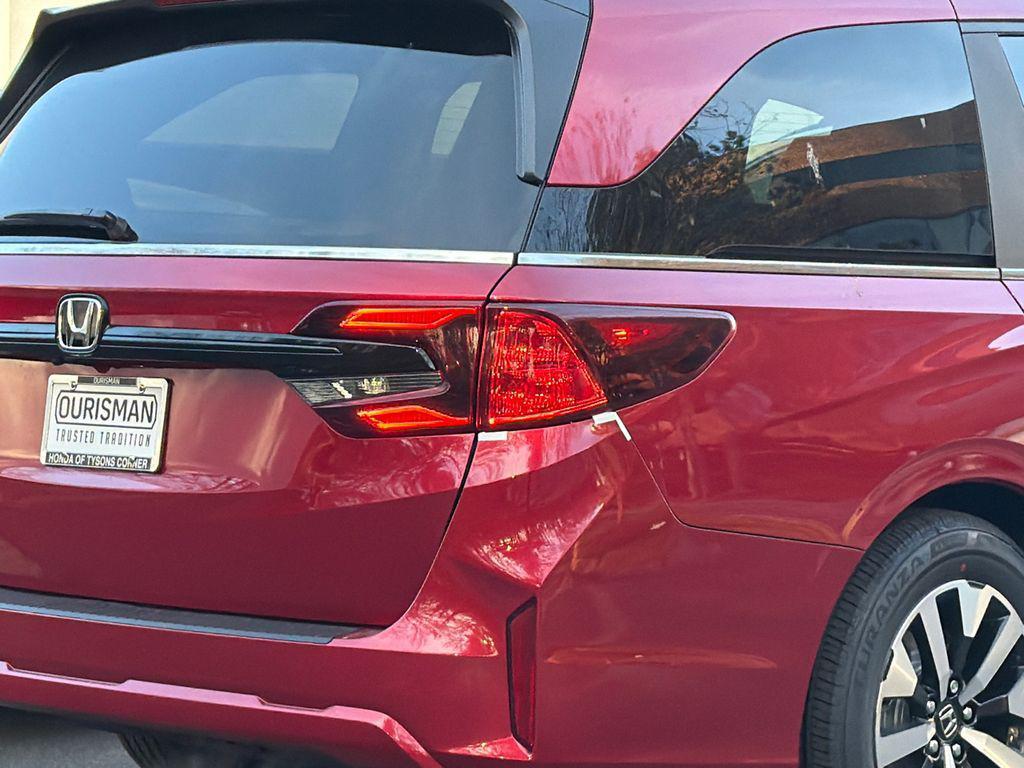 new 2026 Honda Odyssey car, priced at $42,508
