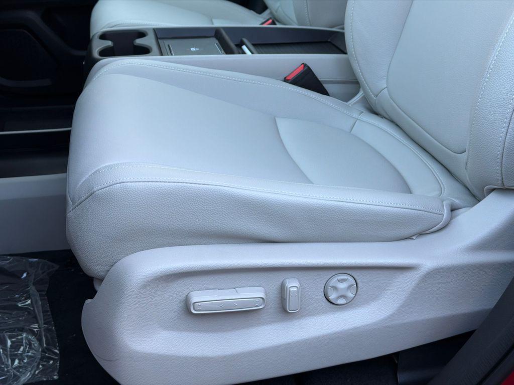 new 2026 Honda Odyssey car, priced at $42,508