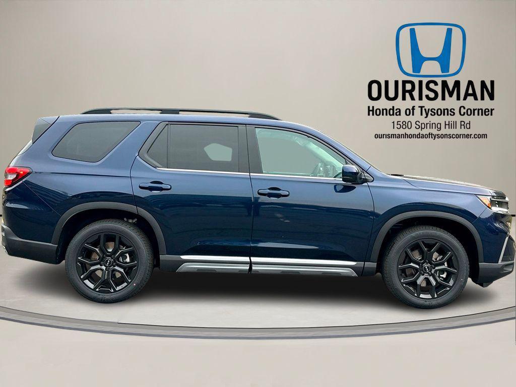 new 2025 Honda Pilot car, priced at $48,964