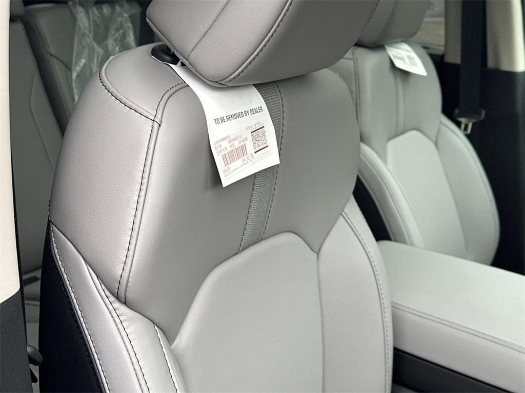 new 2025 Honda Pilot car, priced at $48,964