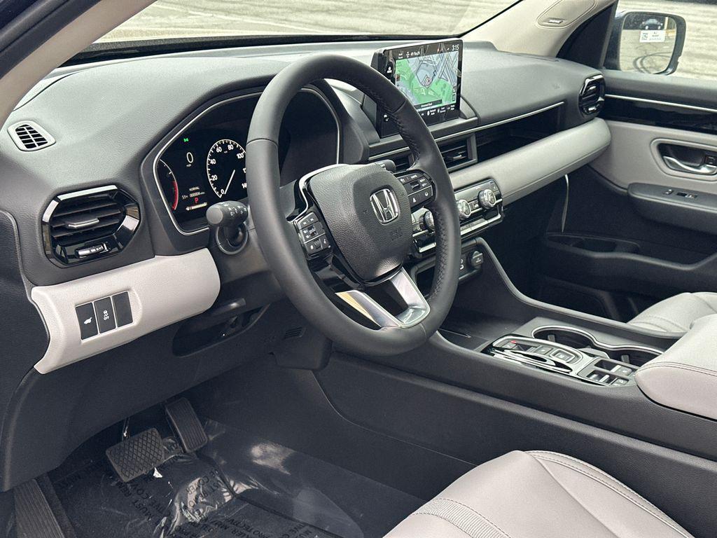 new 2025 Honda Pilot car, priced at $48,964