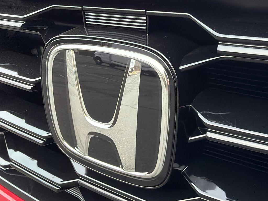 new 2025 Honda Pilot car, priced at $48,250