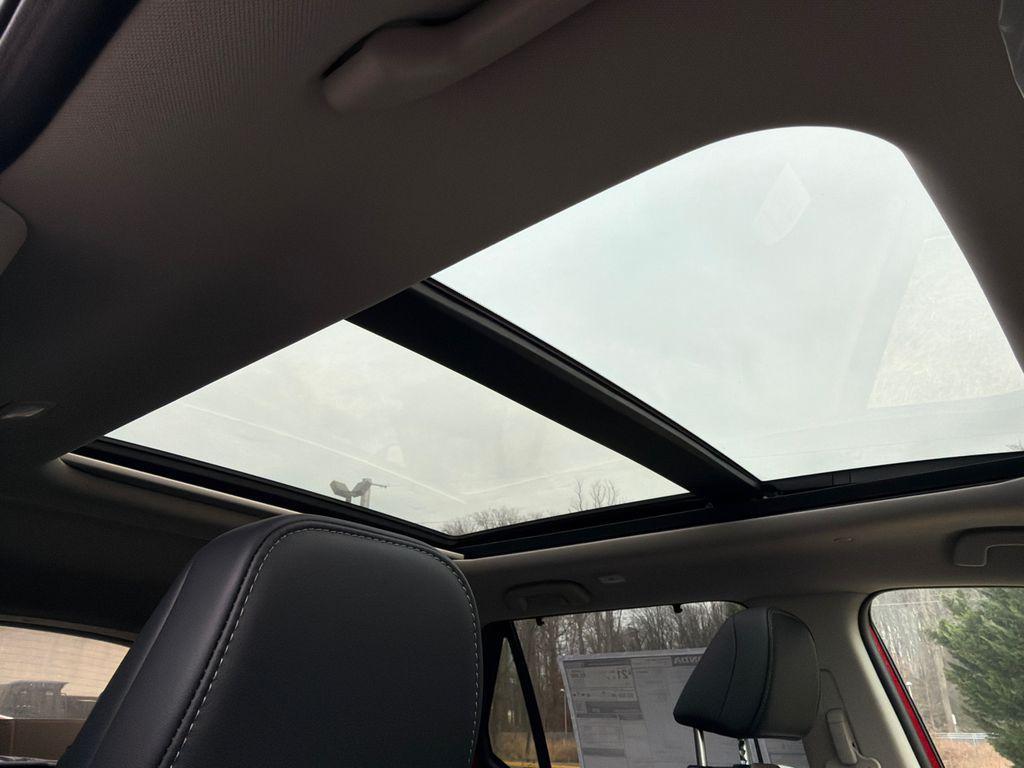 new 2025 Honda Pilot car, priced at $48,250