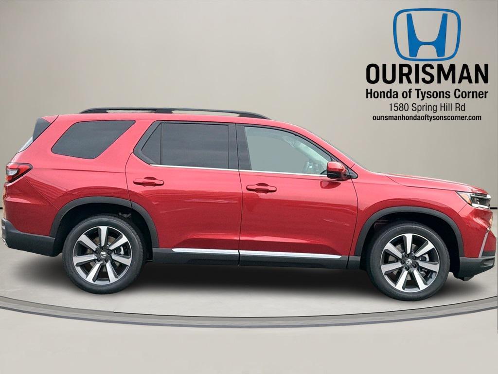 new 2025 Honda Pilot car, priced at $48,250