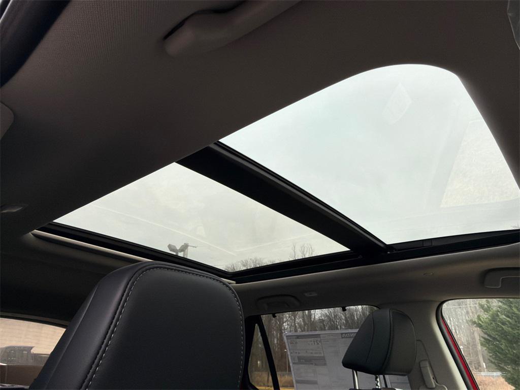 new 2025 Honda Pilot car, priced at $48,250