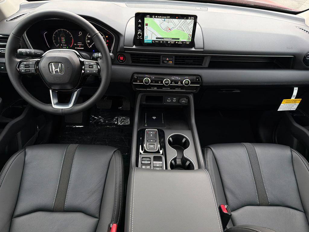new 2025 Honda Pilot car, priced at $48,250