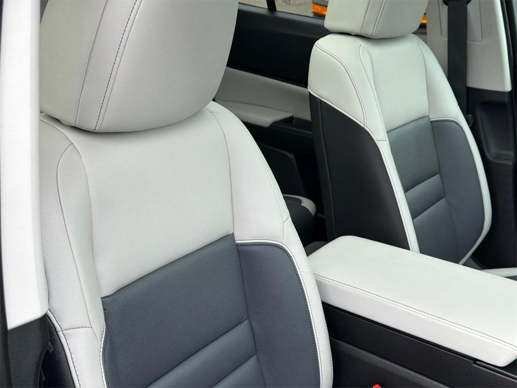 used 2025 Honda Prologue car, priced at $30,000