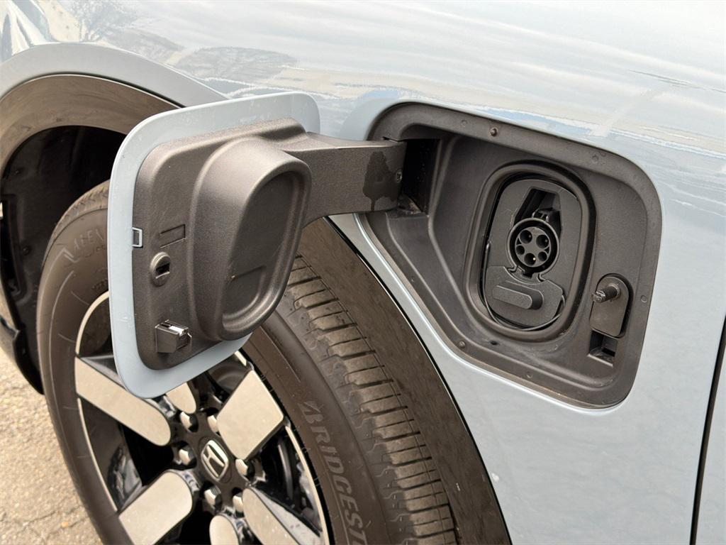 used 2025 Honda Prologue car, priced at $30,000