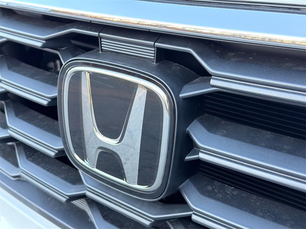 new 2025 Honda Pilot car, priced at $44,695