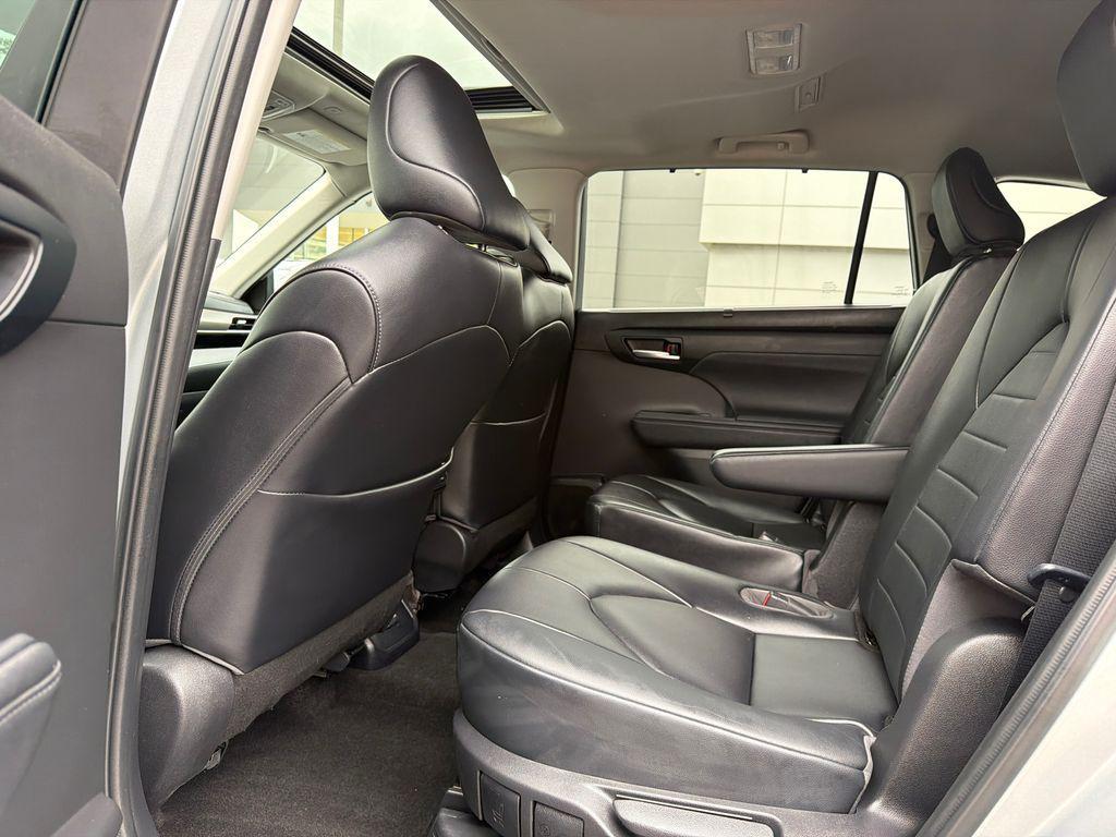 used 2023 Toyota Highlander Hybrid car, priced at $37,999