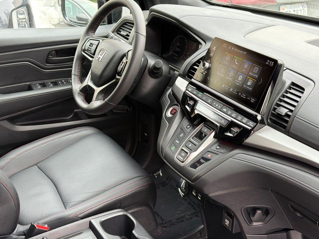 used 2025 Honda Odyssey car, priced at $38,000