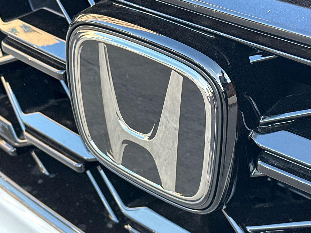 new 2026 Honda CR-V Hybrid car, priced at $38,665