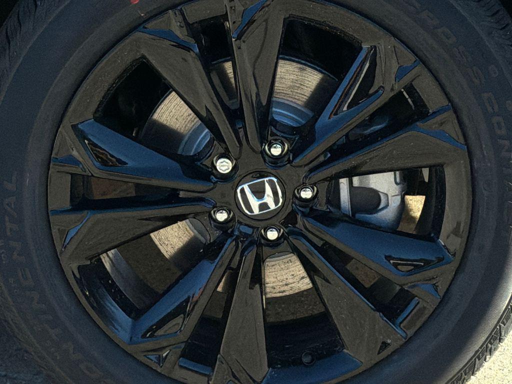 new 2026 Honda CR-V Hybrid car, priced at $39,687