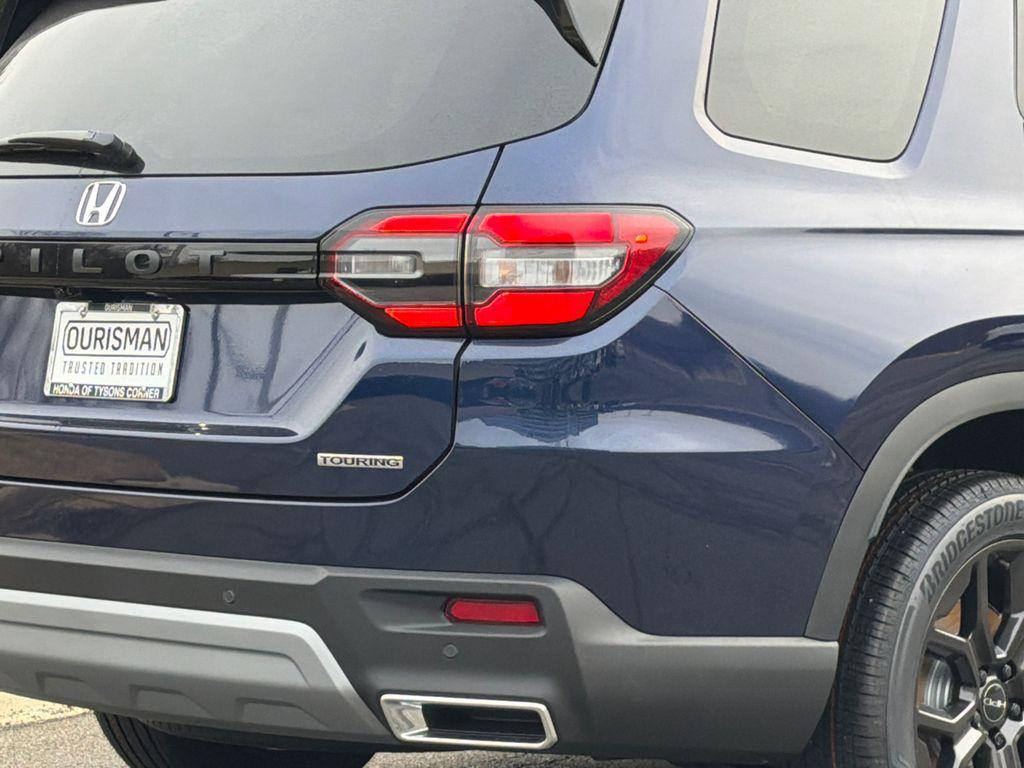 new 2025 Honda Pilot car, priced at $48,964