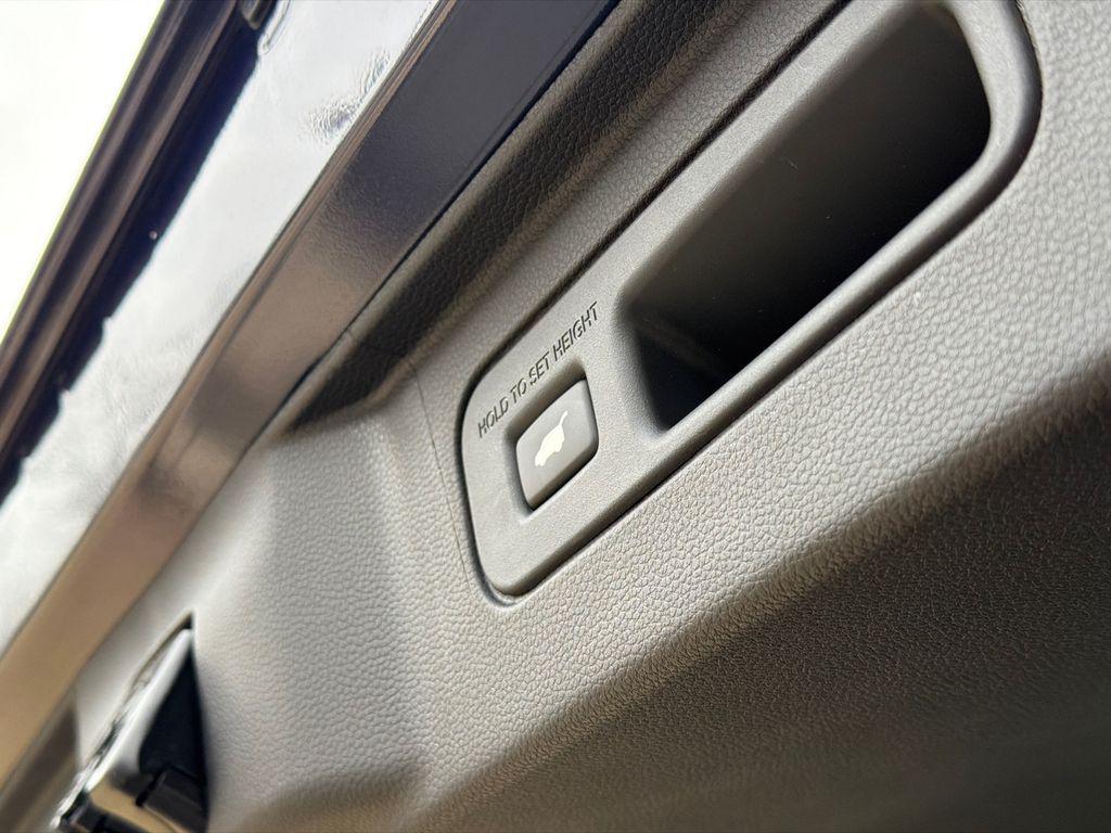 new 2025 Honda Pilot car, priced at $48,964