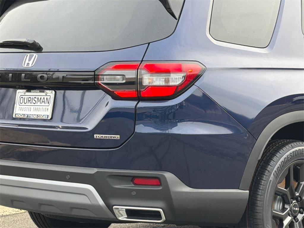 new 2025 Honda Pilot car, priced at $48,964