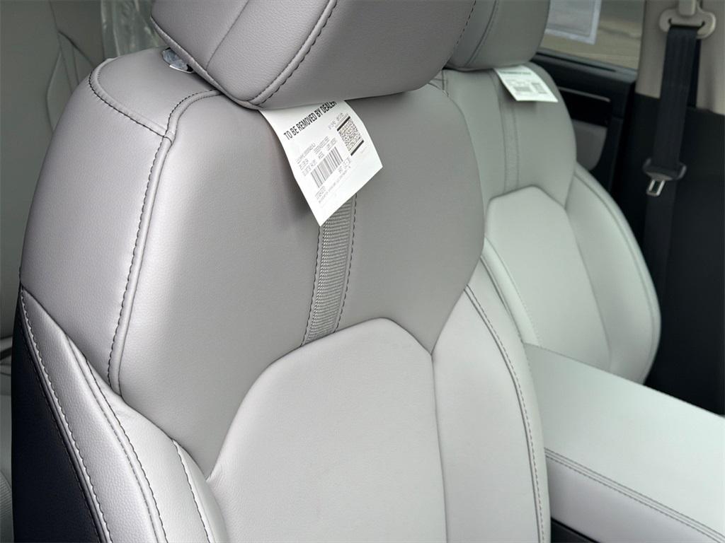 new 2025 Honda Pilot car, priced at $48,964