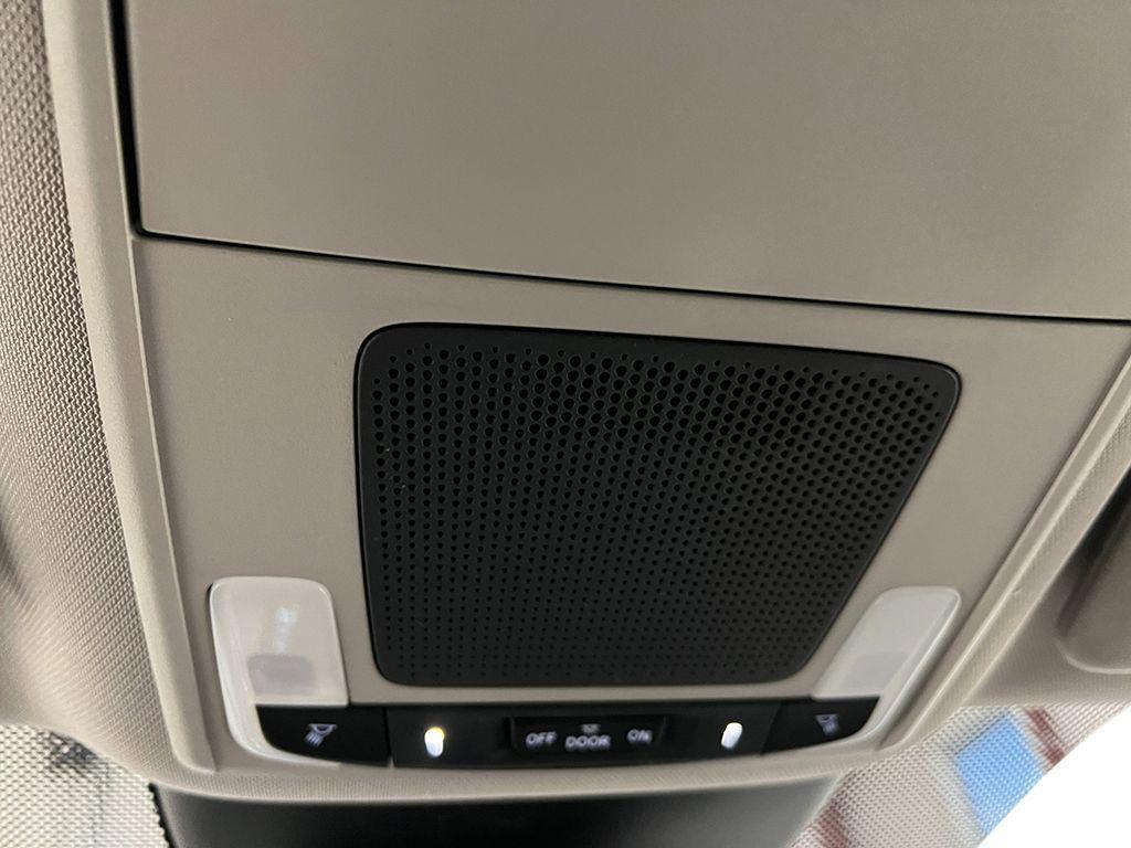 new 2025 Honda Pilot car, priced at $43,852