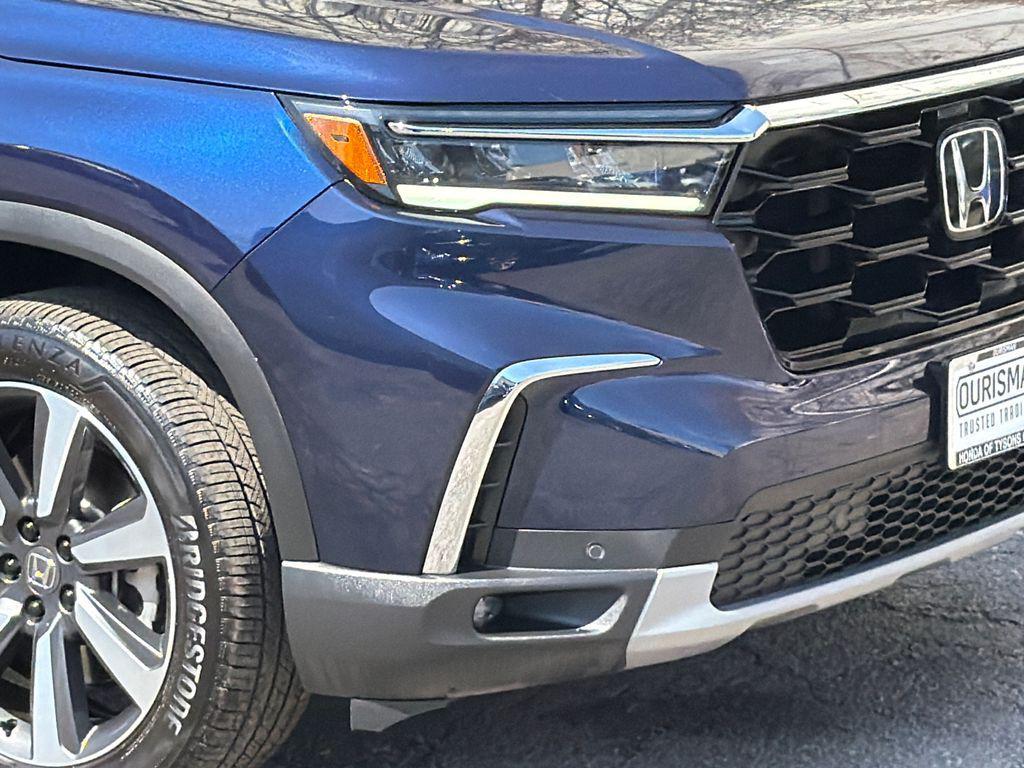 used 2025 Honda Pilot car, priced at $43,500