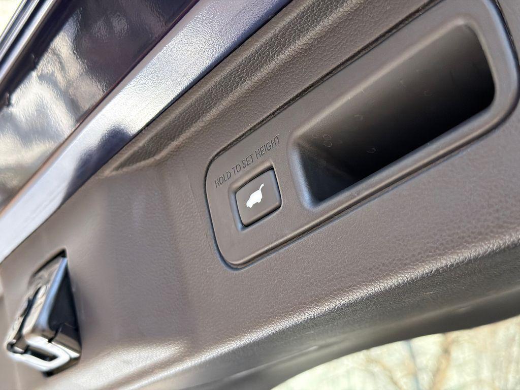 used 2025 Honda Pilot car, priced at $43,500