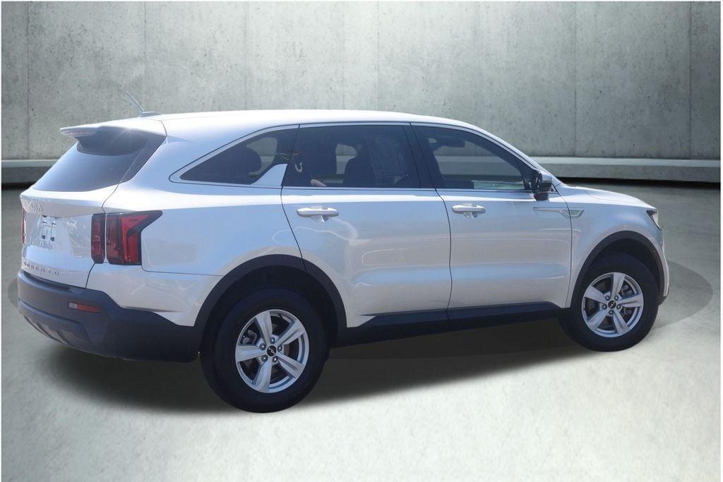 used 2022 Kia Sorento car, priced at $23,188