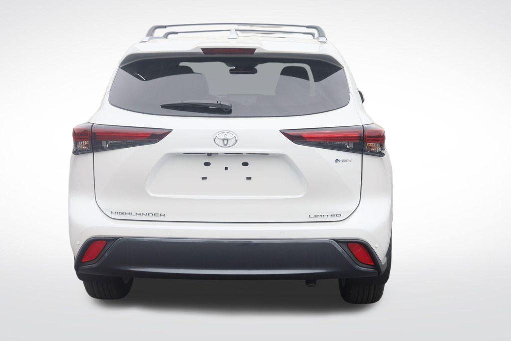 new 2026 Toyota Highlander Hybrid car, priced at $56,233