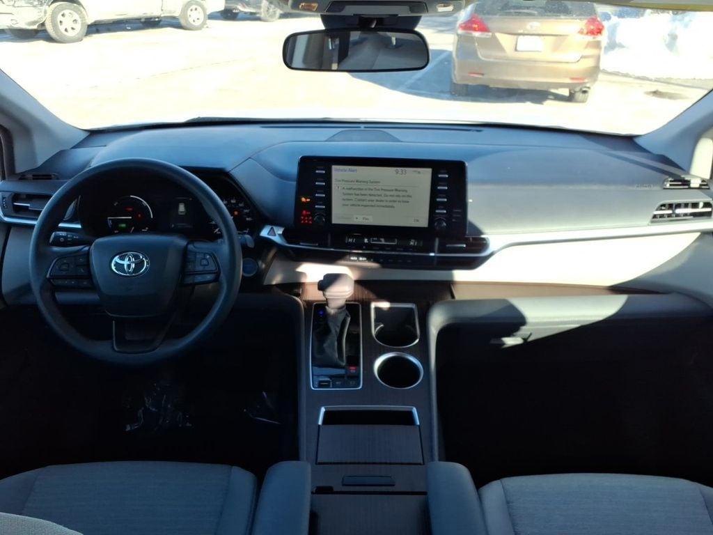 used 2024 Toyota Sienna car, priced at $38,523