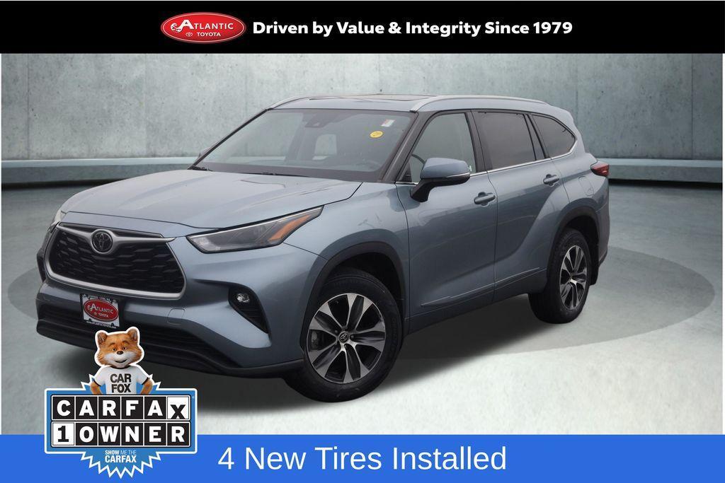 used 2023 Toyota Highlander car, priced at $39,923