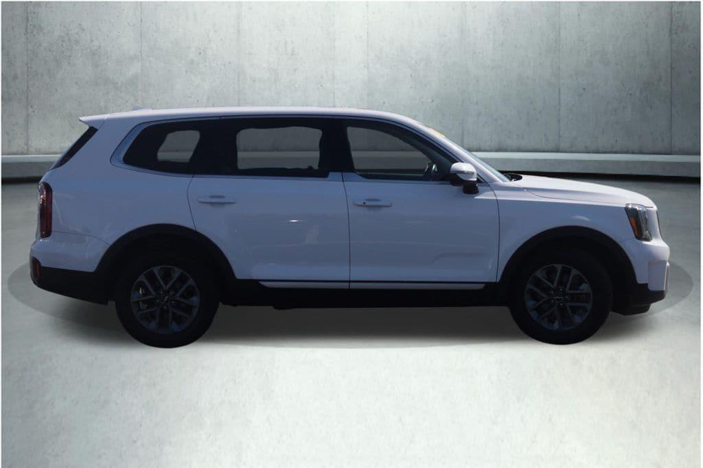 used 2023 Kia Telluride car, priced at $30,007