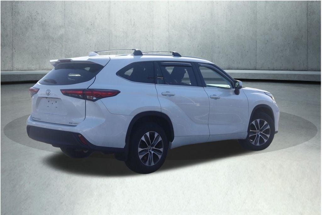 used 2022 Toyota Highlander car, priced at $36,754