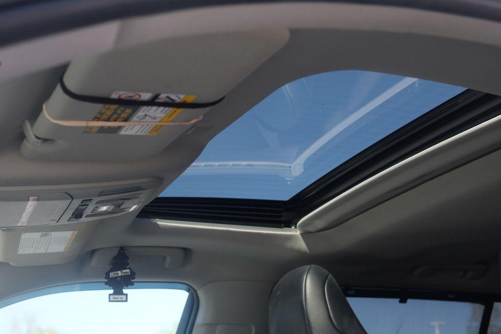 used 2022 Toyota Highlander car, priced at $36,754